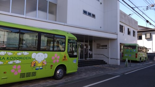 幼稚園・保育園　かおりKaruna認定こども園（幼稚園・保育園）まで290m