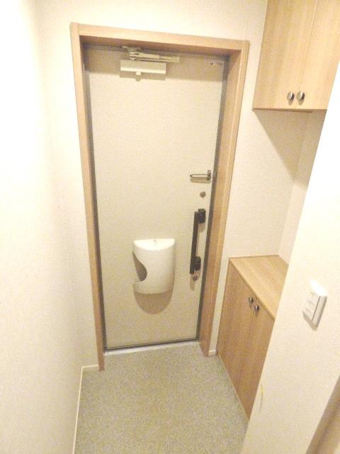 玄関　参考写真（反転タイプ）