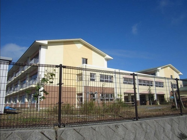 小学校　浜松市立雄踏小学校（小学校）まで600m