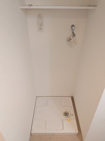 その他　室内洗濯機置場です