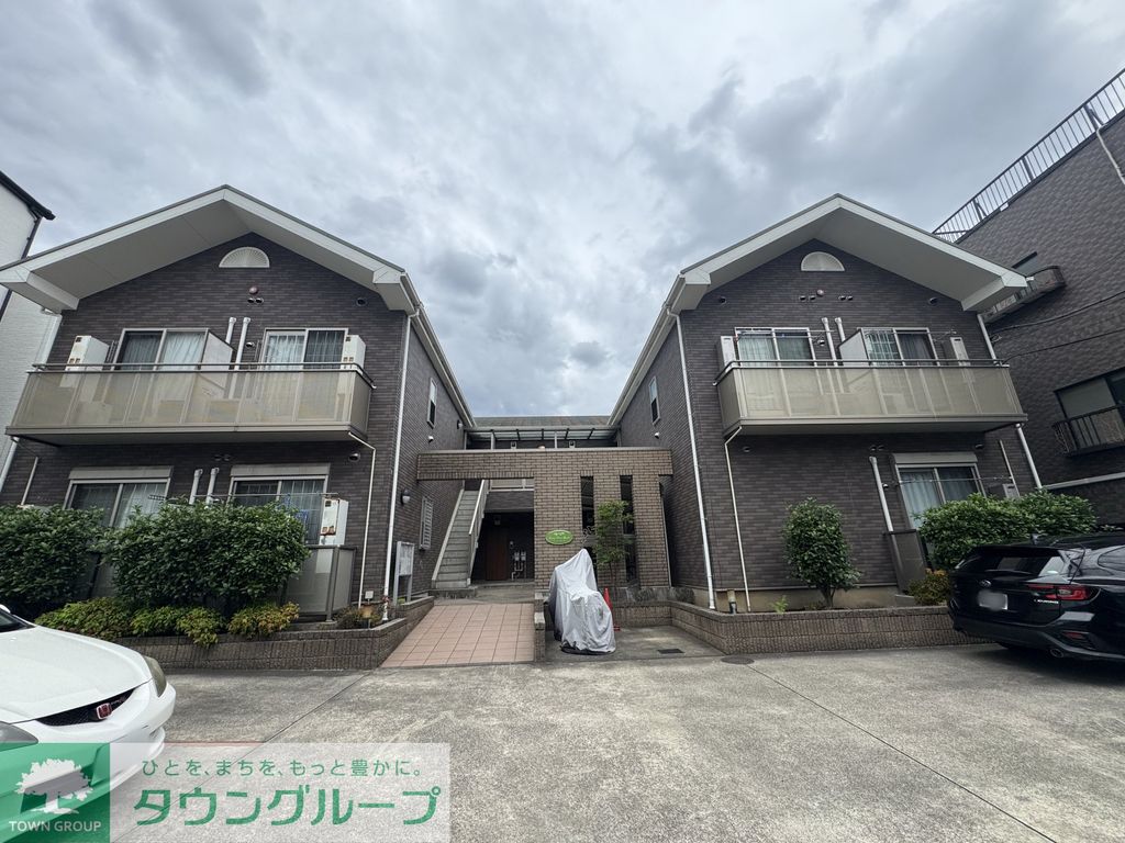 建物外観　駐車場