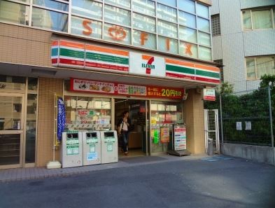 コンビニ　セブンイレブン品川・大崎3丁目店（コンビニ）まで220m
