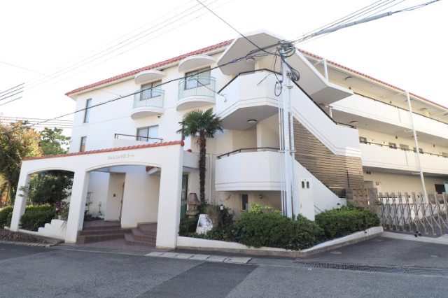 建物外観　東灘区西岡本「シャムロックIIコート」