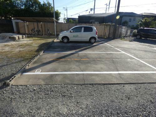 駐車場　駐車場