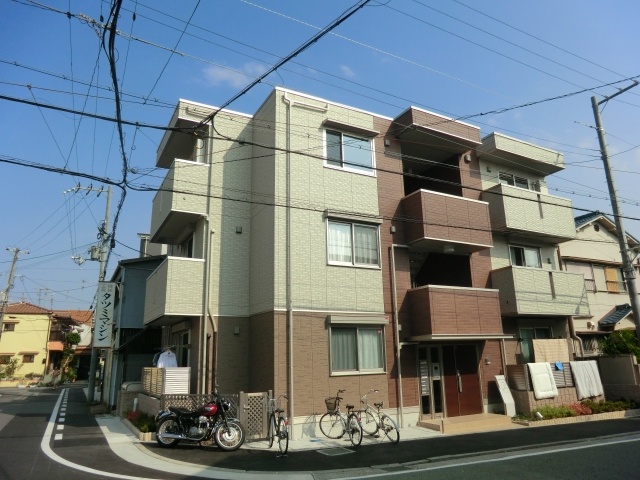 建物外観　安心のオートロック付きです☆