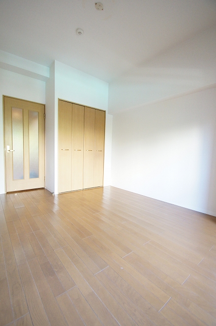 その他部屋・スペース　「清潔感のあるフローリングのお部屋です」