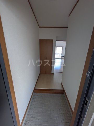 静清第2ハイツの玄関写真