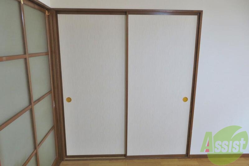 収納　収納の閉じた状態の写真になりますー。たくさん物が入りそうです
