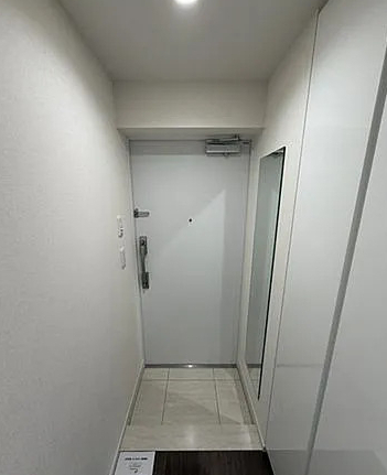 玄関　※同タイプ参考写真