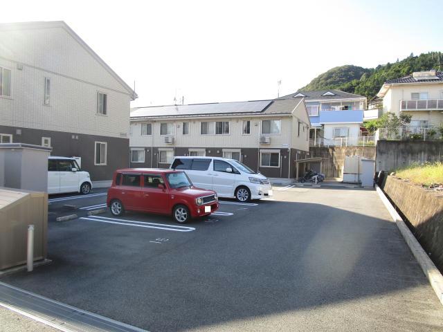 駐車場　駐車場
