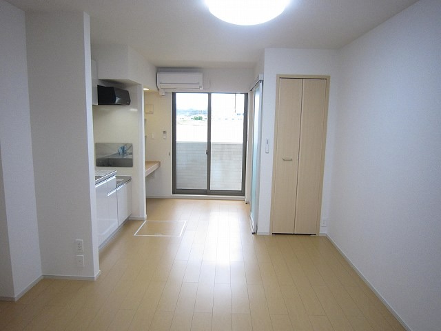 居室・リビング　図面と現状に相違がある場合には現状を優先