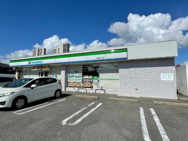 コンビニ　ファミリーマート豊明鎗ヶ名店（コンビニ）まで207m