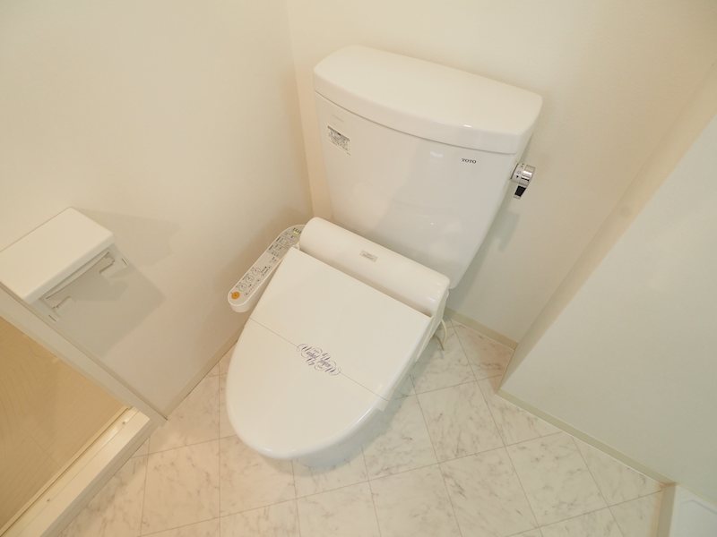トイレ　ウォシュレット付きのトイレです。