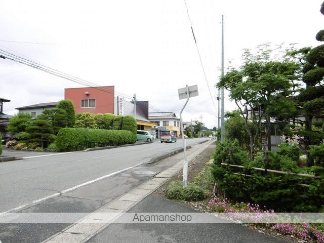 その他　周辺道路（その他）まで0m