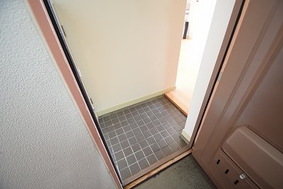 大六天マンションの玄関写真