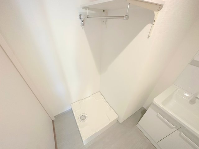 その他設備　嬉しい室内洗濯機置場。これで洗濯機も長持ちしますね。