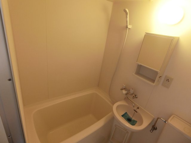 バス・シャワールーム　他のお部屋の参考写真となります。