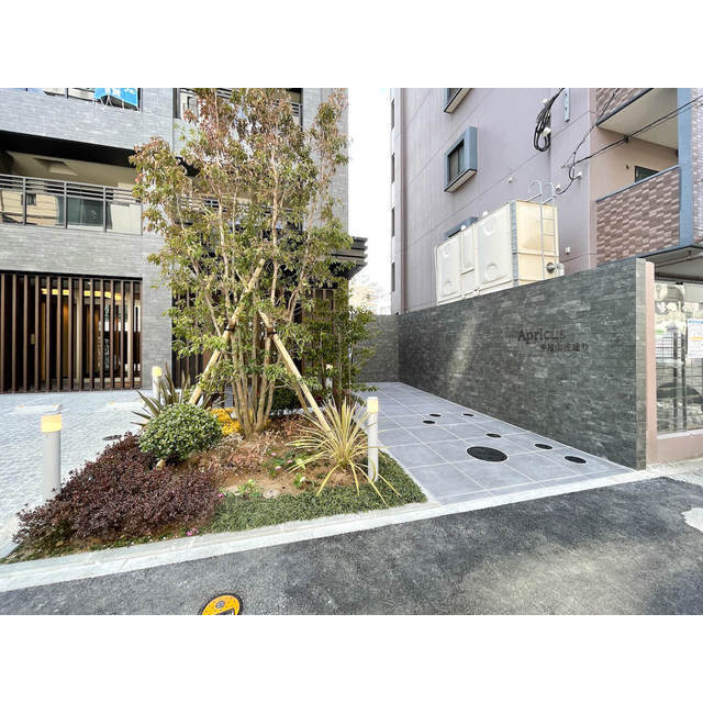 エントランス　アプリークス平尾山荘通り