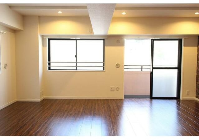 居室・リビング　開放感のあるゆったりとしたお部屋です♪