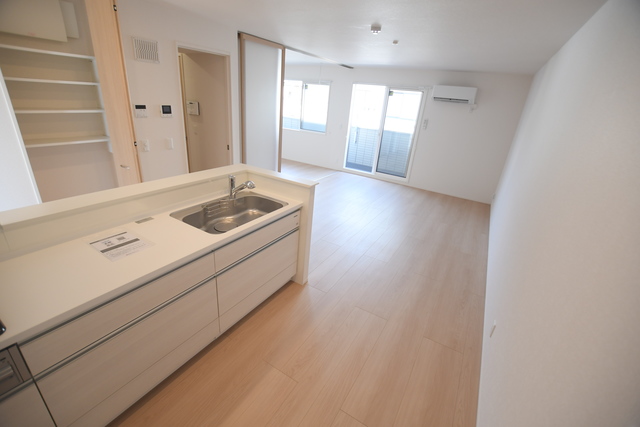 T-residence楠葉の居間写真