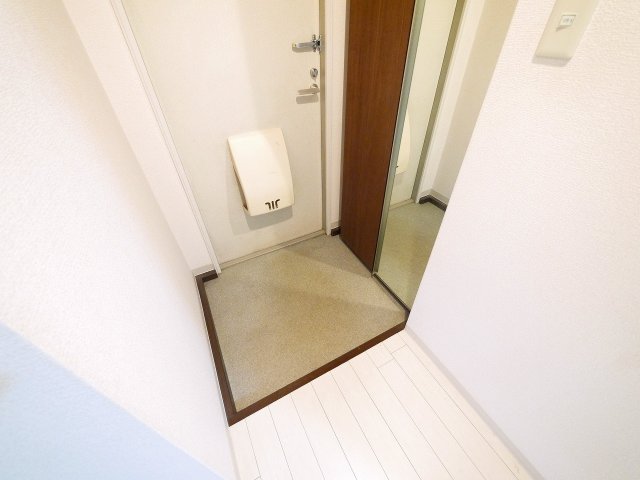 玄関　落ち着いた玄関です