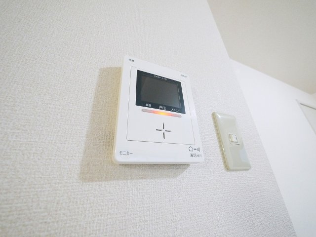 セキュリティ　モニター付きインターホン