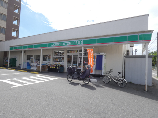 コンビニ　ローソンストア１００岩倉中央町店（コンビニ）まで217m