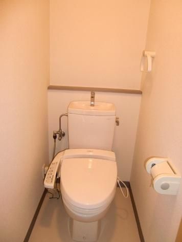 トイレ　清潔感のあるトイレです