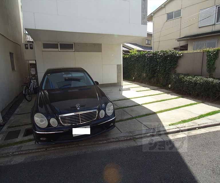 駐車場　駐車場スペース