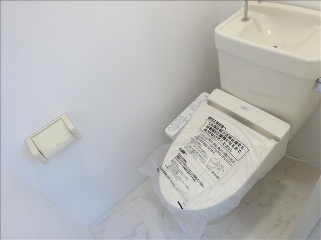 トイレ　ウォシュレット付きのトイレです