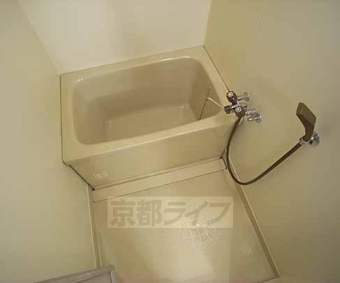 バス・シャワールーム　一日の疲れは取りましょう