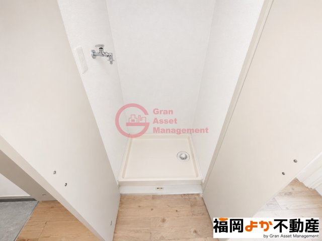 その他　【２０４号室実写真】洗濯機置場