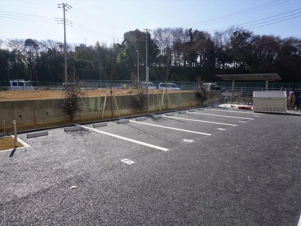 駐車場　駐車場