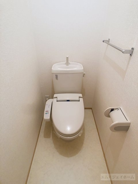ＪＲ東海道本線 瀬田駅 徒歩18分 3階建 築18年のトイレ写真