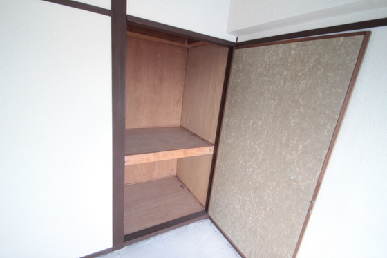 収納　※別部屋の写真です