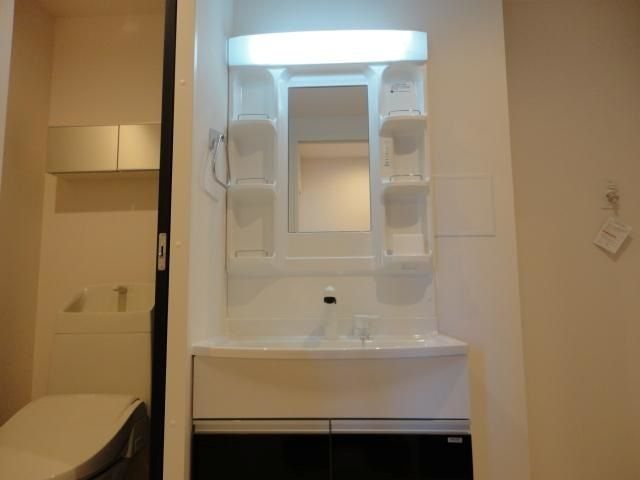 洗面設備　※別のお部屋の写真です