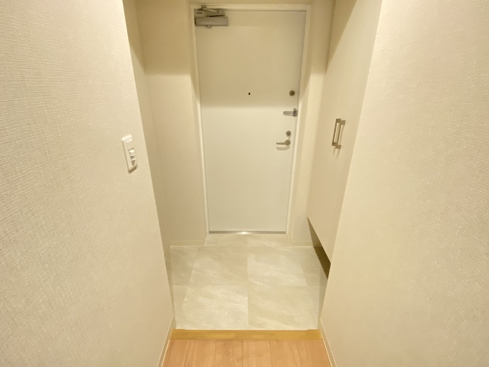 玄関　TRE LUCE横濱関内