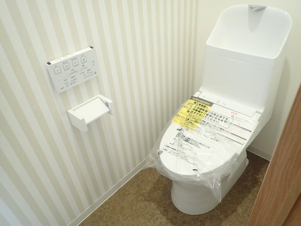岸和田市流木町戸建てのトイレ写真