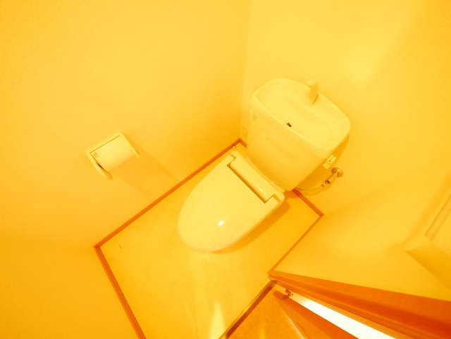 トイレ　★清潔感のあるトイレですね★