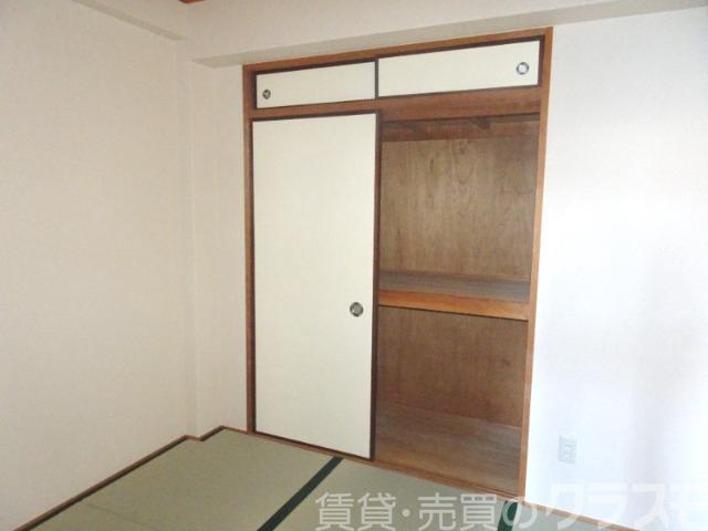 収納　押し入れ