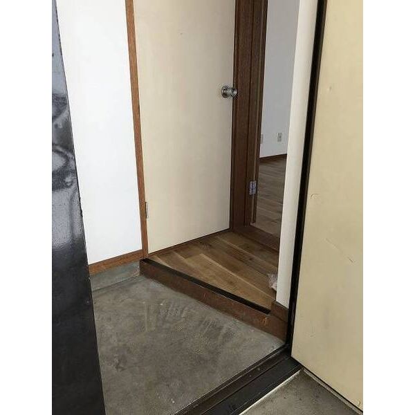 玄関　きれいな玄関です