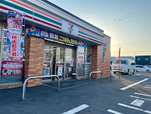 コンビニ　セブンイレブン 札幌新発寒4条店（コンビニ）まで314m