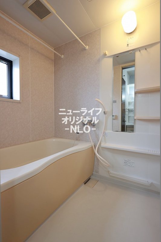 バス・シャワールーム　繰り返し温め直しができる追焚機能付きのお風呂☆