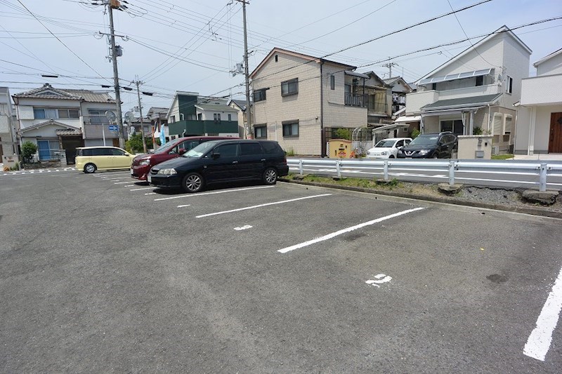 駐車場　駐車場