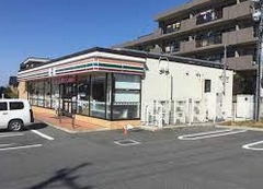 コンビニ　セブンイレブン 名古屋元植田2丁目店（コンビニ）まで742m