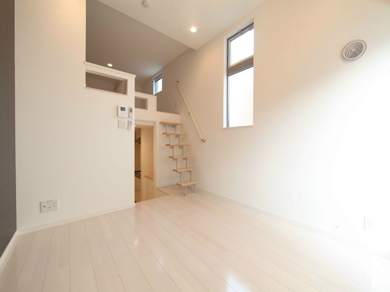 その他　洋室6帖　上階ロフト6.3帖（収納でもお部屋でも使えます）