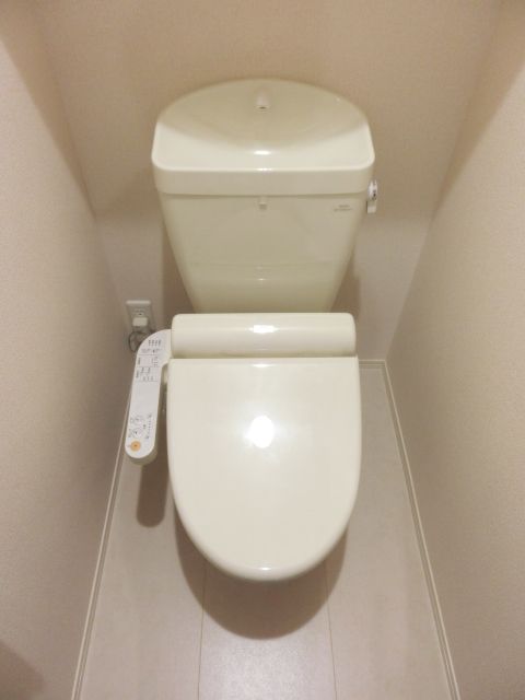 トイレ　温水洗浄便座もございます
