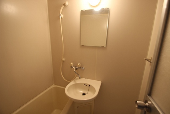 洗面設備　※別部屋の写真です