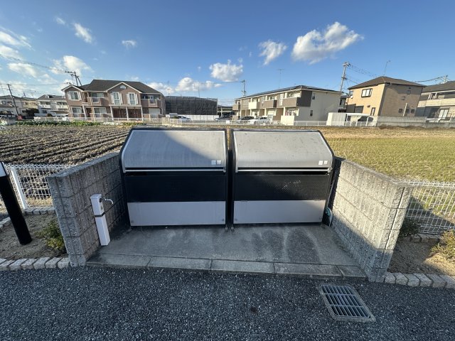 その他　ゴミ捨て場（その他）まで10m