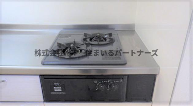 キッチン　コンパクトなキッチンで掃除もラクラク